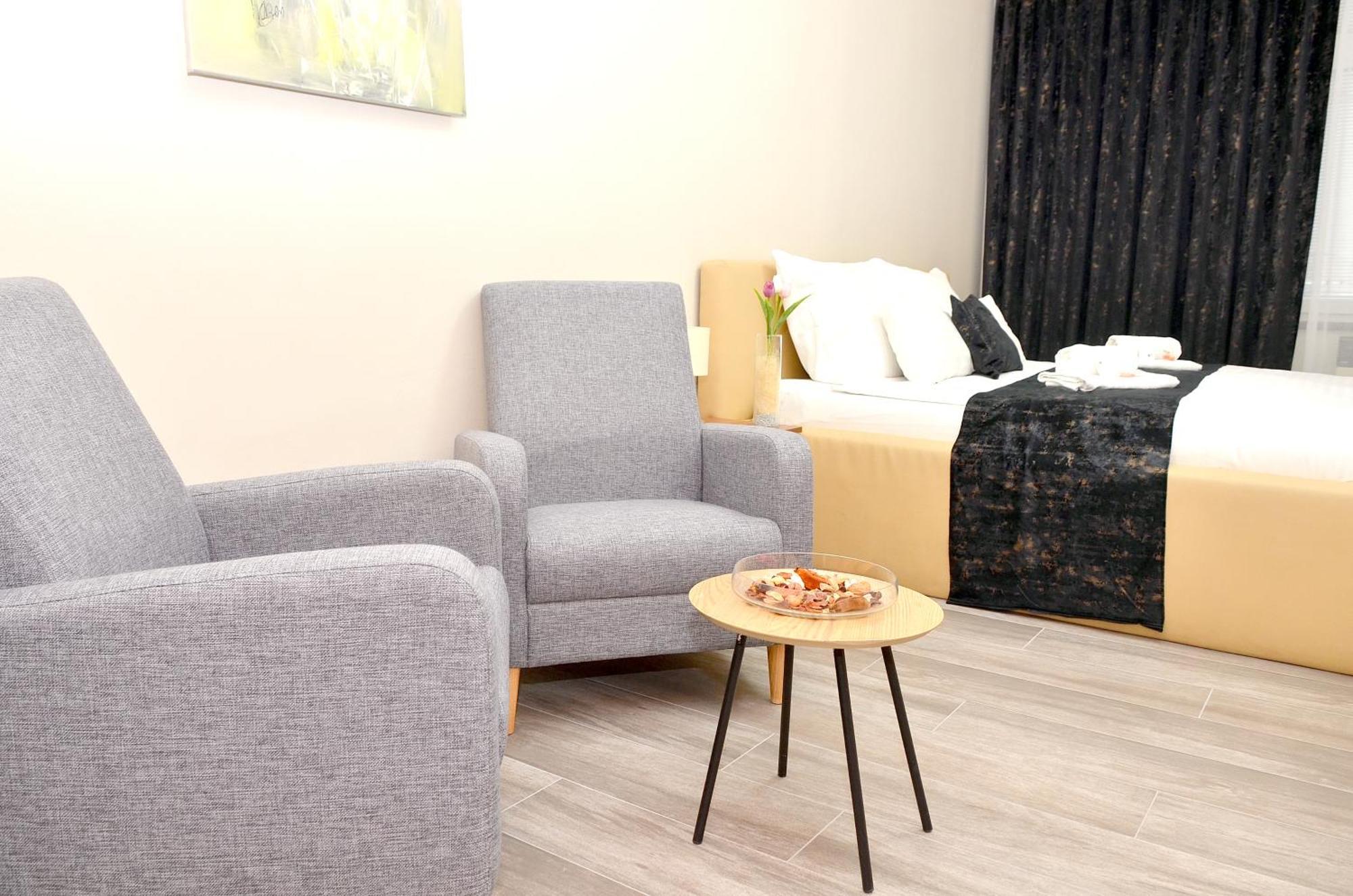 Euro Krenova 75 Apartment *