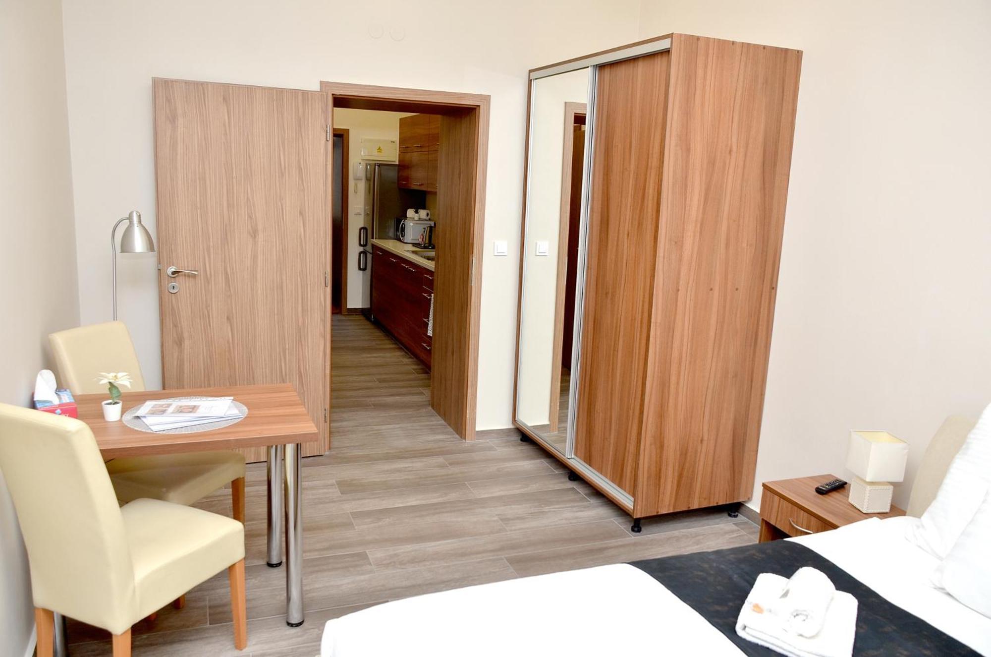 Euro Krenova 75 Apartment Brno