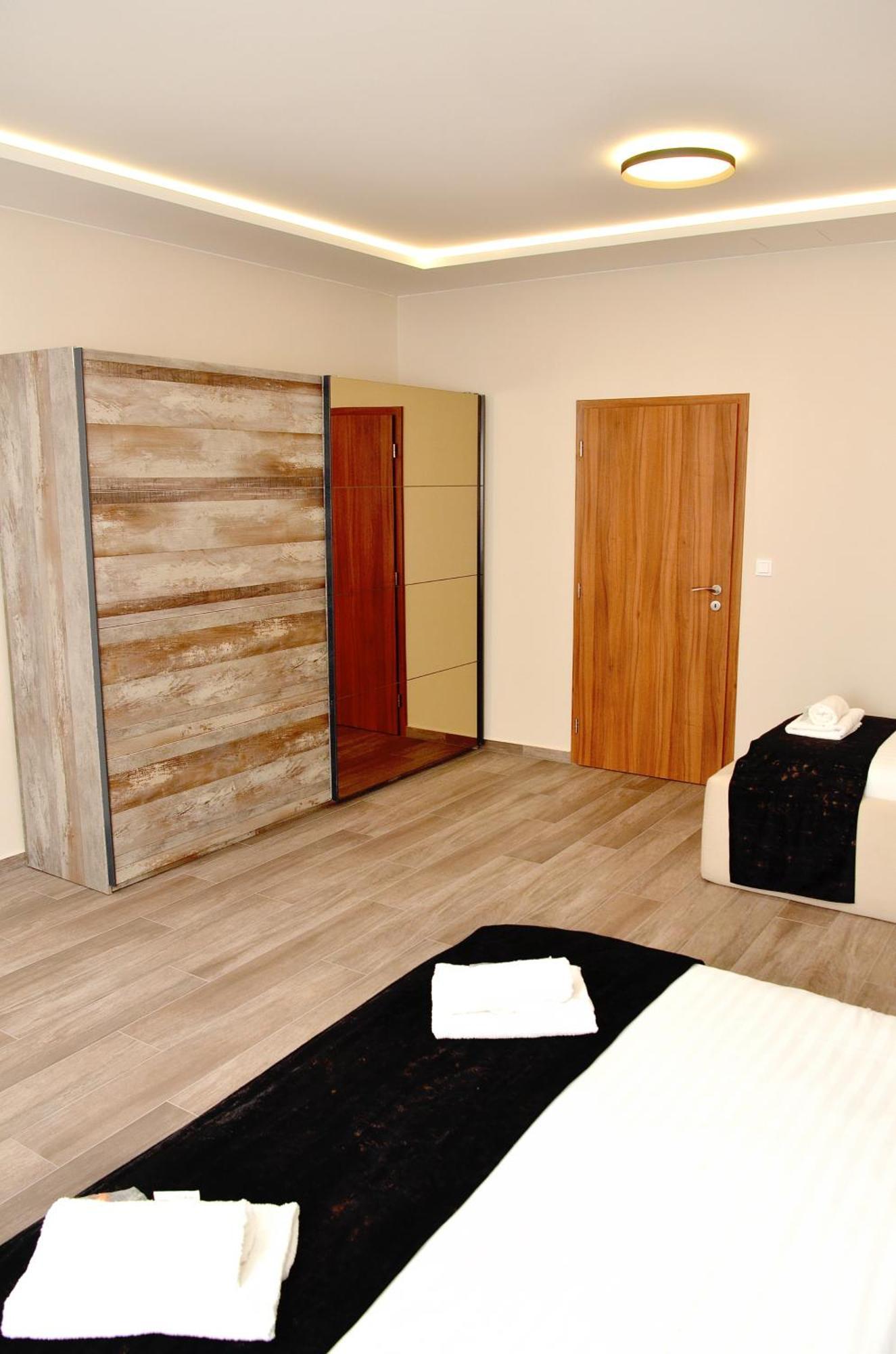 Apartment Euro Krenova 75