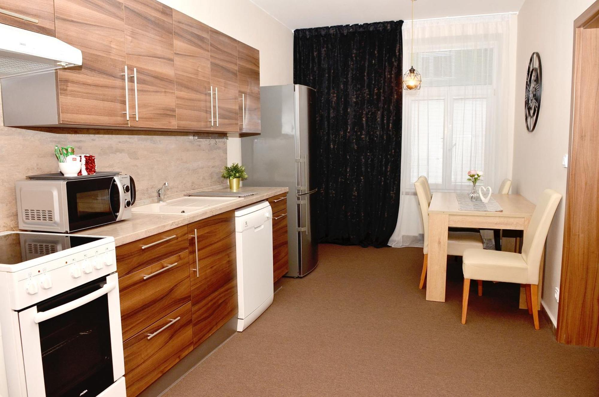 Euro Krenova 75 Apartment *