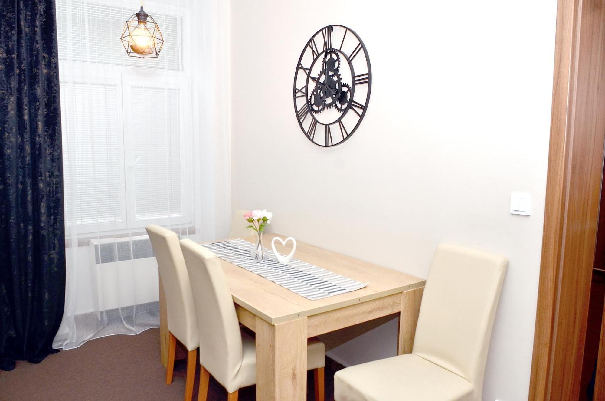 Apartment Euro Krenova 75 *